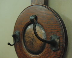 Detail quality leaf shaped coat hook.